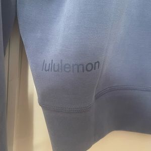 Lululemon softstreme sweatshirt size 6.
